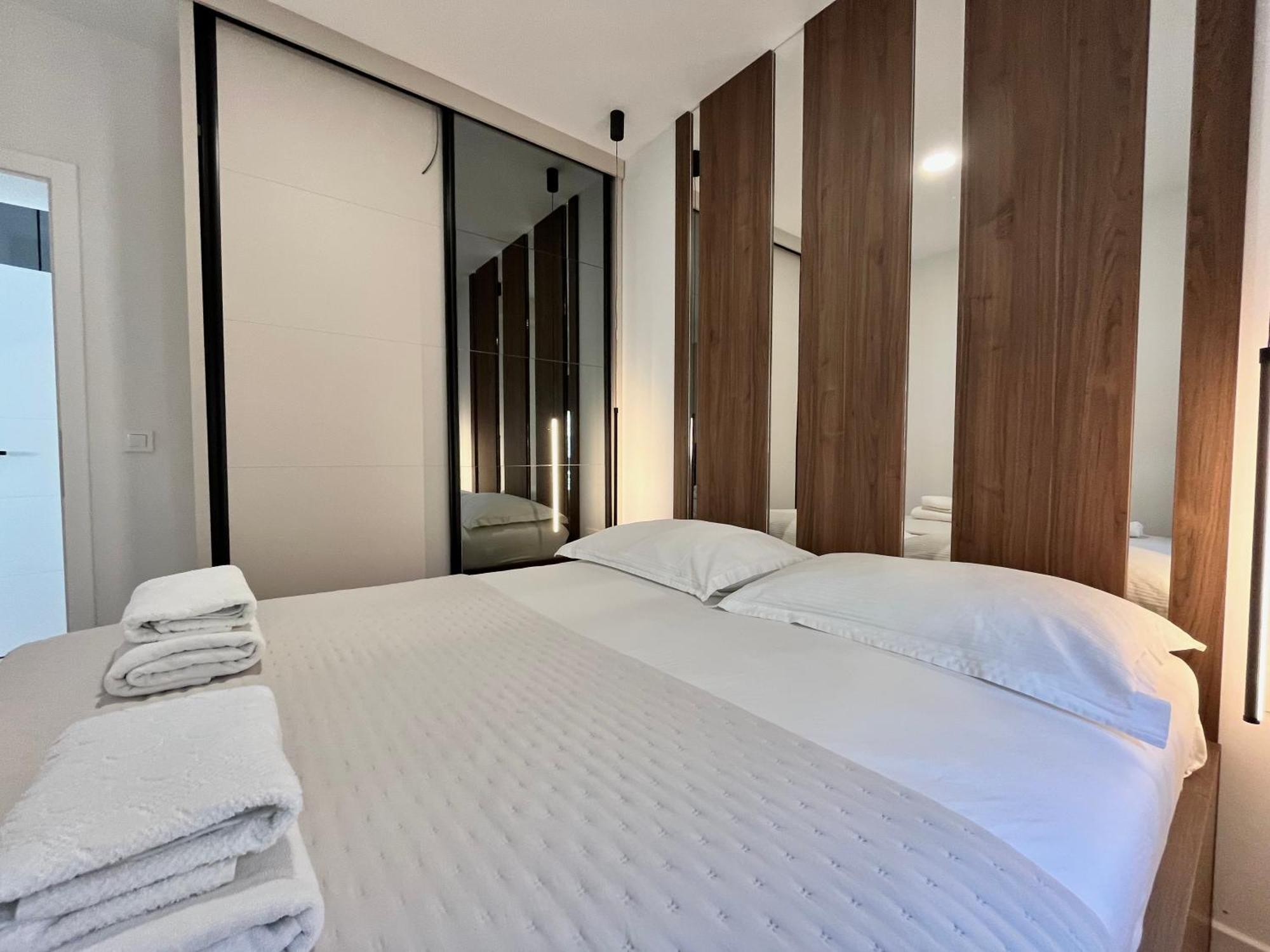 Apartment Ana With Private Parking Makarska